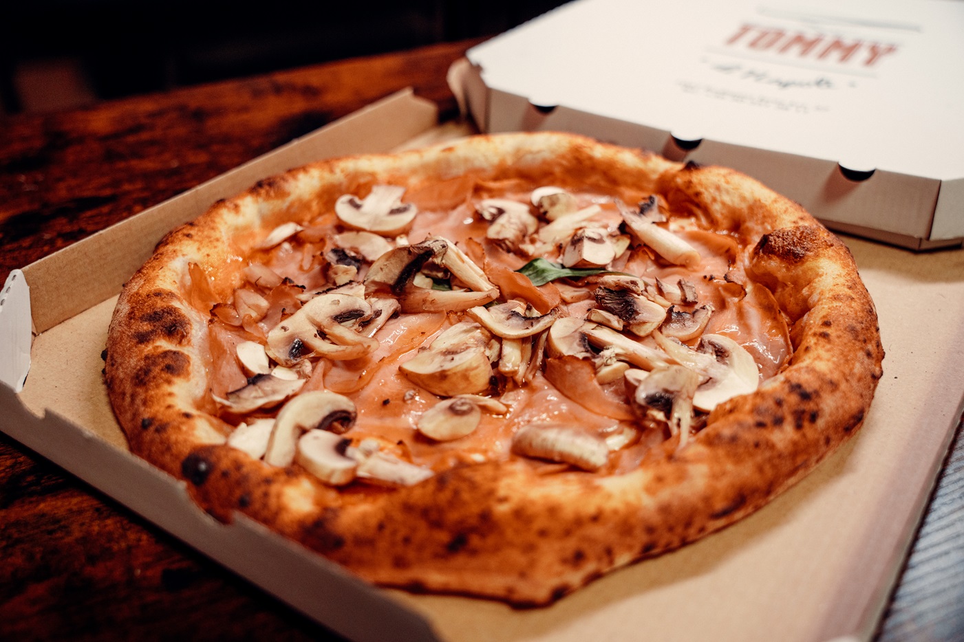 tommy-di-napoli-cotto-e-funghi-olasz-pizza-budapest-italian-pizzeria