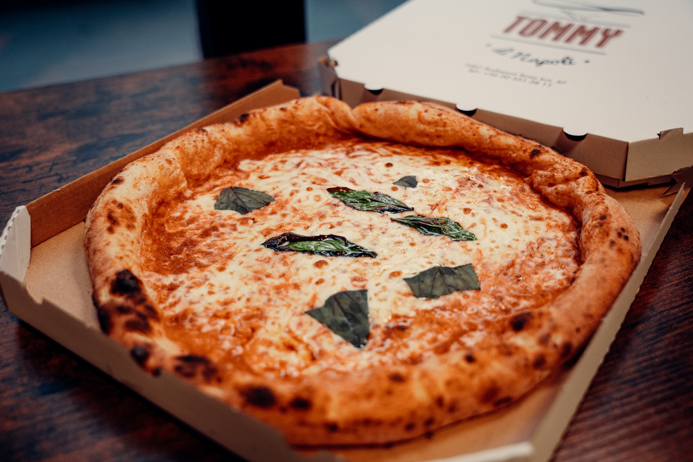 tommy-di-napoli-margherita-olasz-pizza-budapest-italian-pizzeria